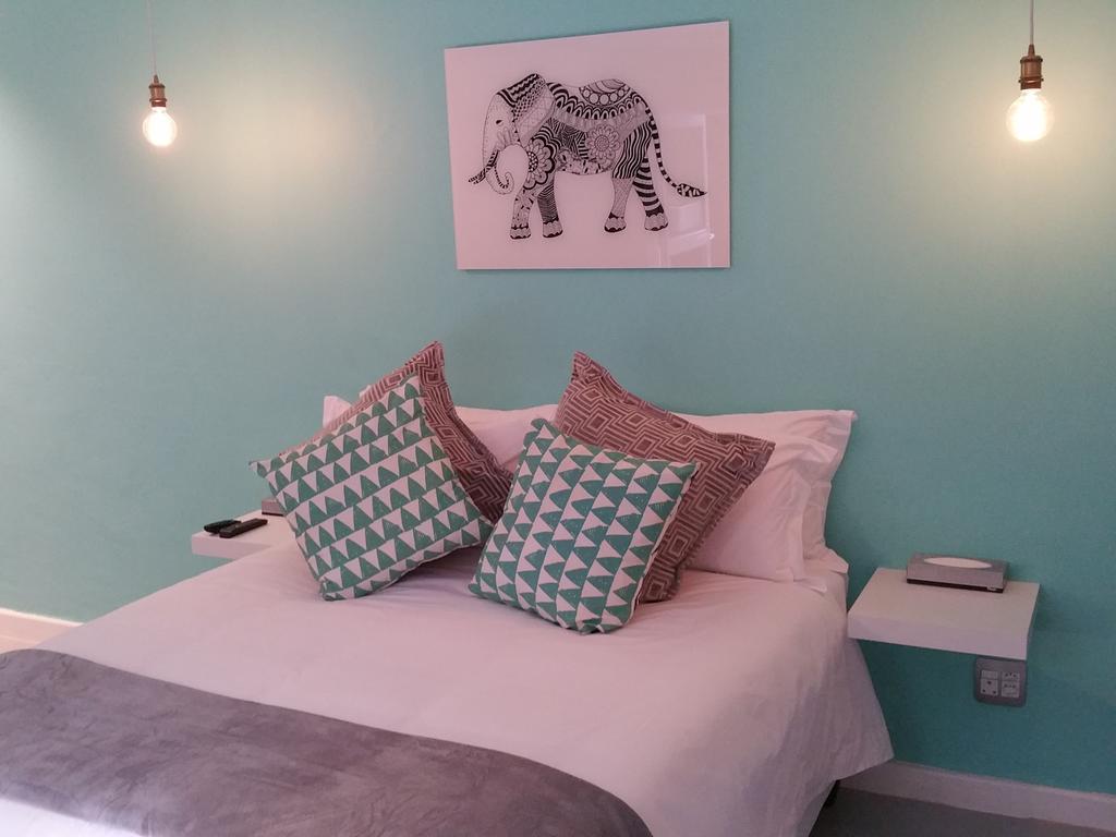 ステレンボッシュ ザ バイブ ゲスト スタジオズ Bed & Breakfast 部屋 写真